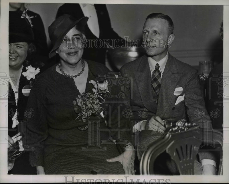 Load image into Gallery viewer, 1936 Press Photo Mrs &amp; Captain Boerge Rohde Await Election Results, NYC

