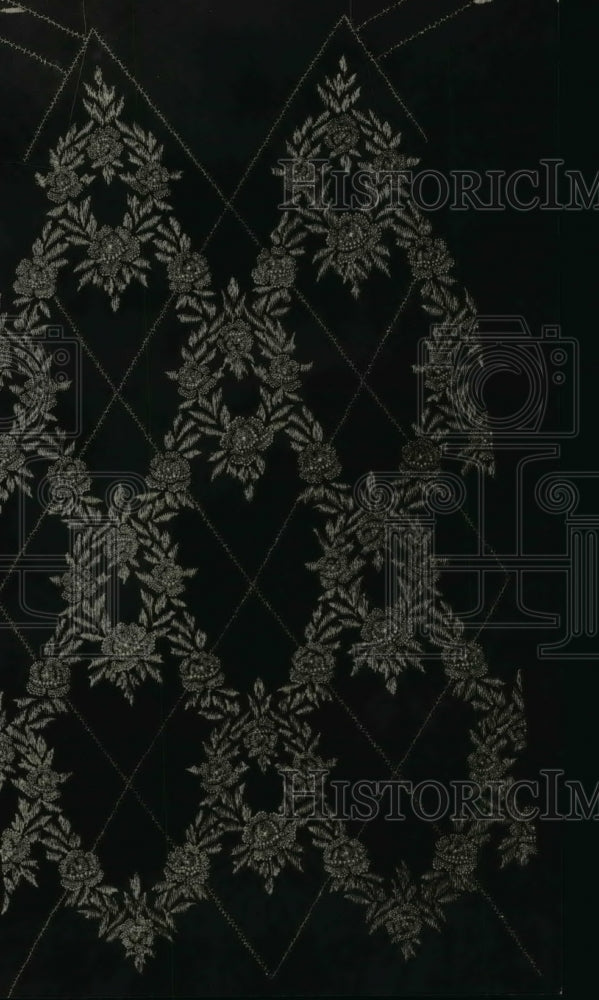 1922 Press Photo Embroidery on Princess Mary Bridal Gown overdress - nef37936