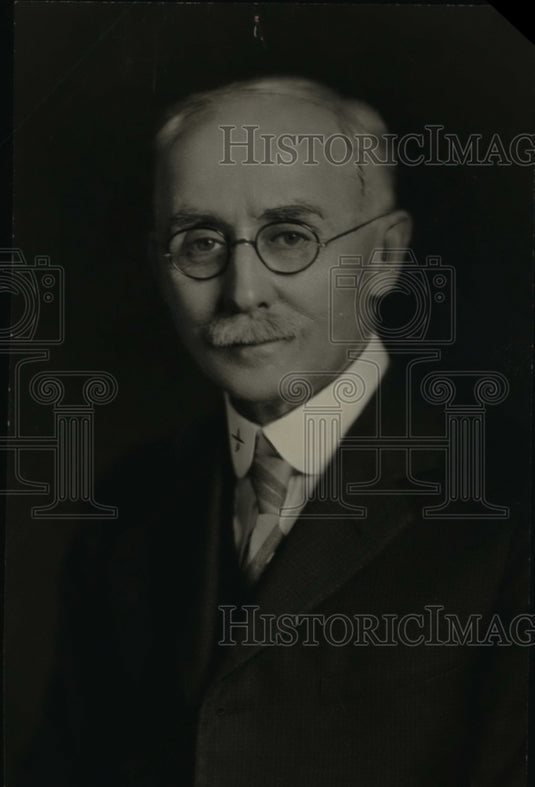 Press Photo Dr. A. L. Foley, Inventor of New Type of Radio - nef37967