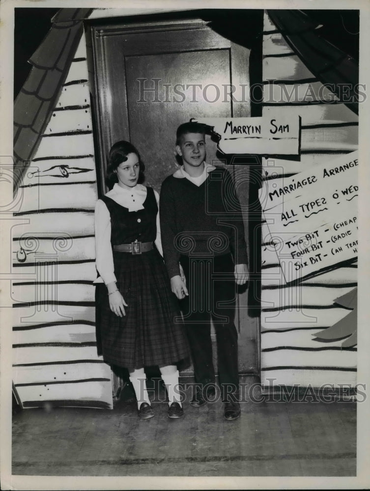 1956 Press Photo Children in Play - nef38046