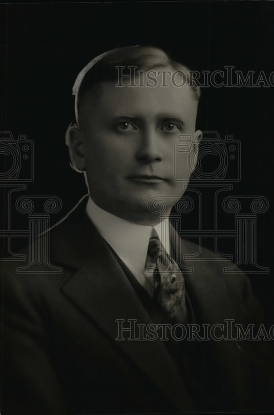 1928 Press Photo Mr N.A. Olsen - nef38221