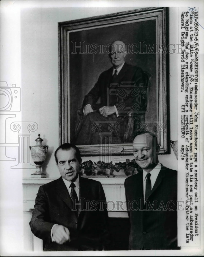 Load image into Gallery viewer, 1969 Press Photo Richard Nixon, John eisenhower at White House - nef38330
