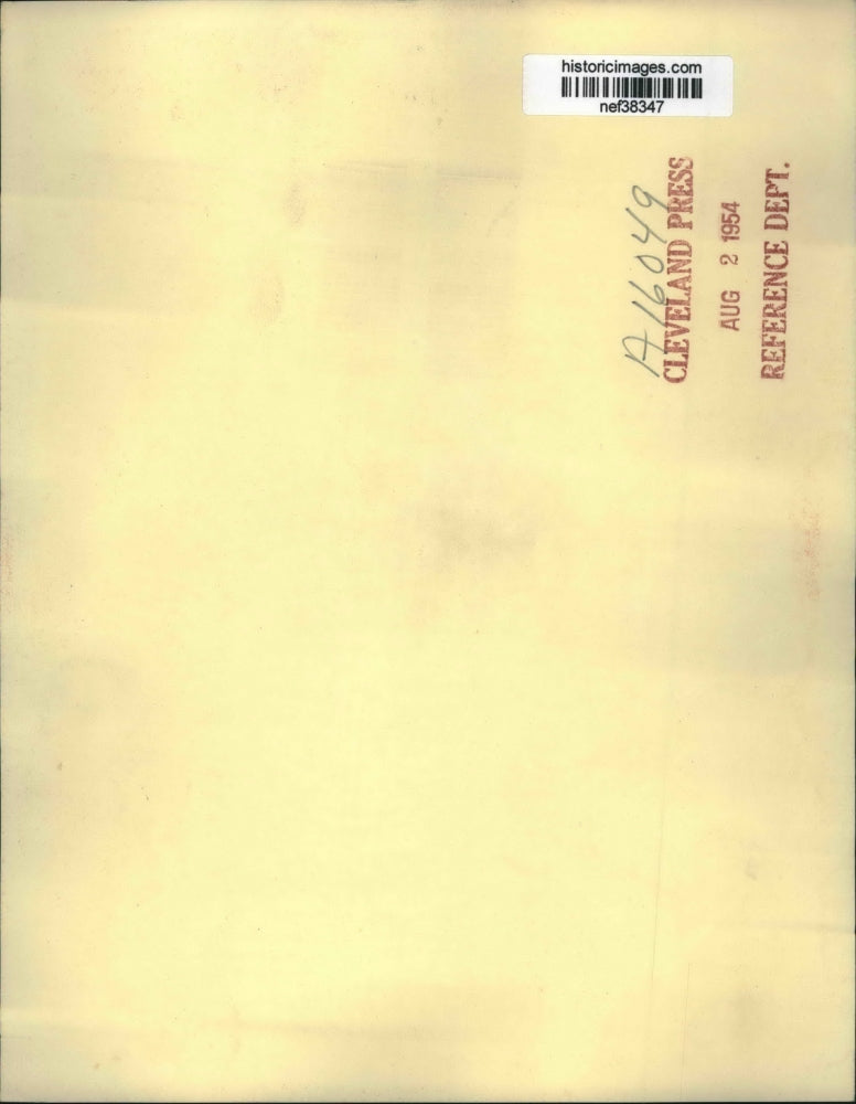 1954 Press Photo Eisenhower signs into law a comprehensive new housing program