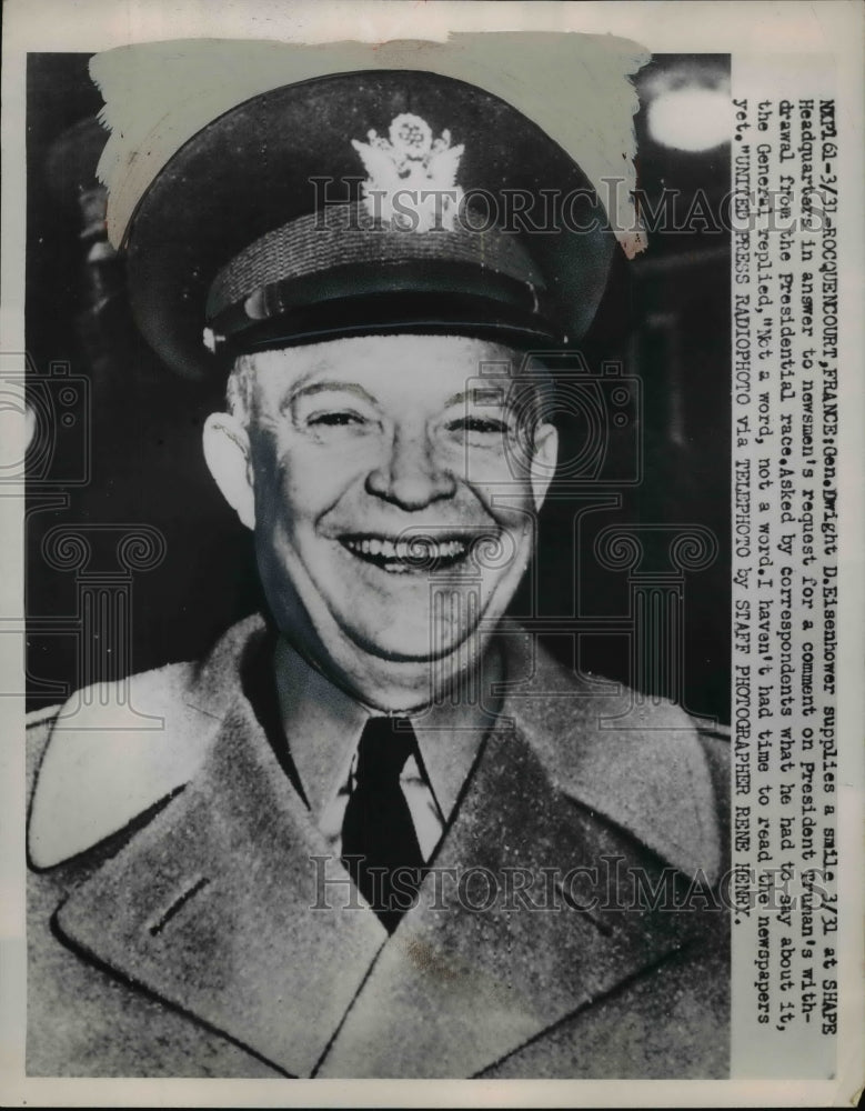1952 Press Photo Dwight Eisenhower at SHAPE Headquarters, France - nef38380