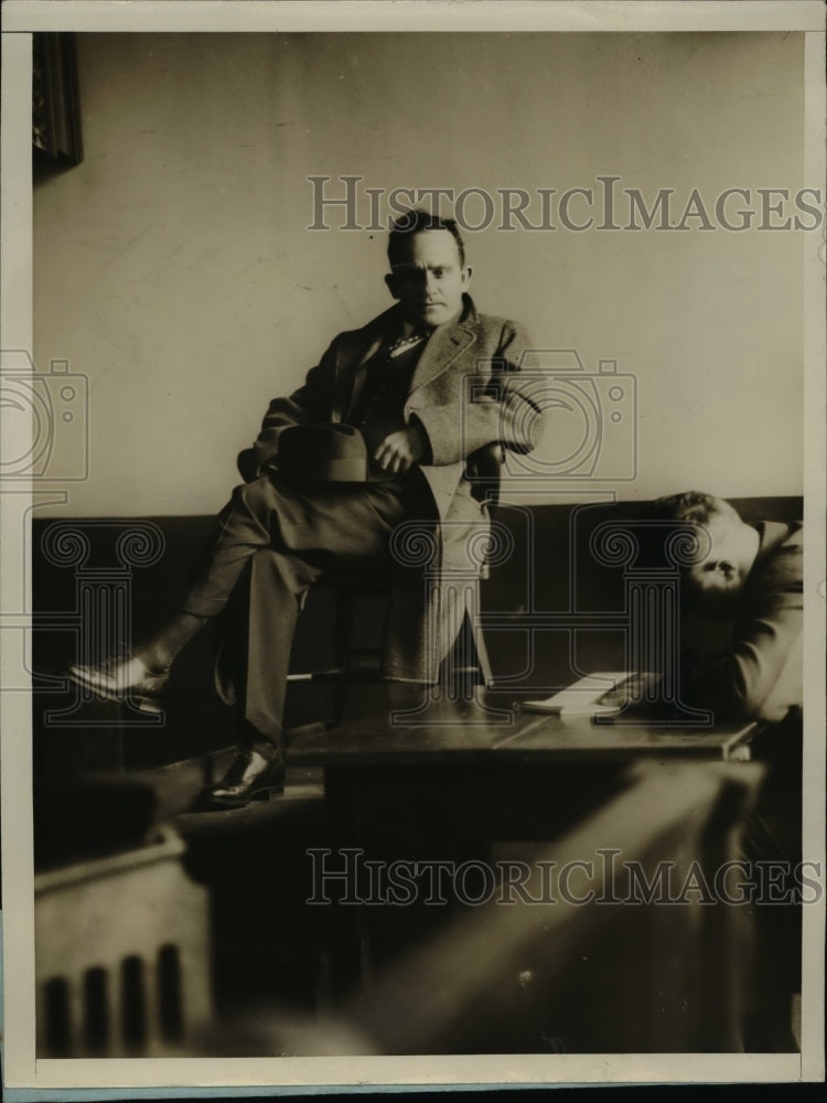 1928 Press Photo Thomas E. Mack appears on witness stand in Federal Building