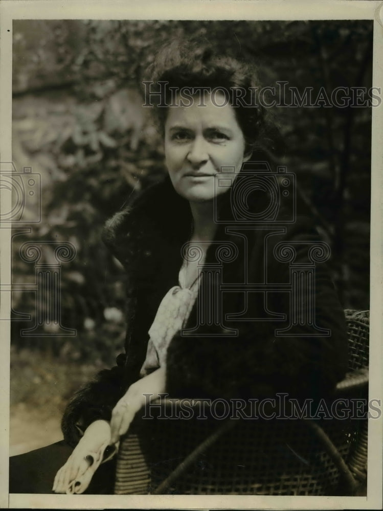 1927 Press Photo Mrs Walter Earle Host New York Institution for the Poor Circus
