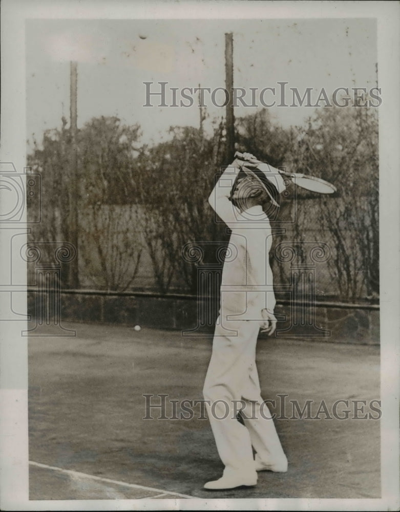 1938 Press Photo King Gustaf of Sweden, 80, Playing Tennis in Doubles Finals