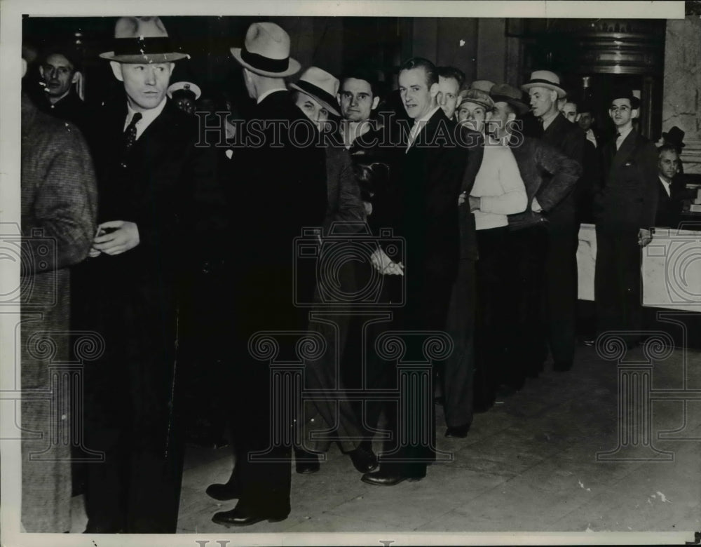 1937 Press Photo Ford Assembly Plant Employees in Line for Final Paychecks