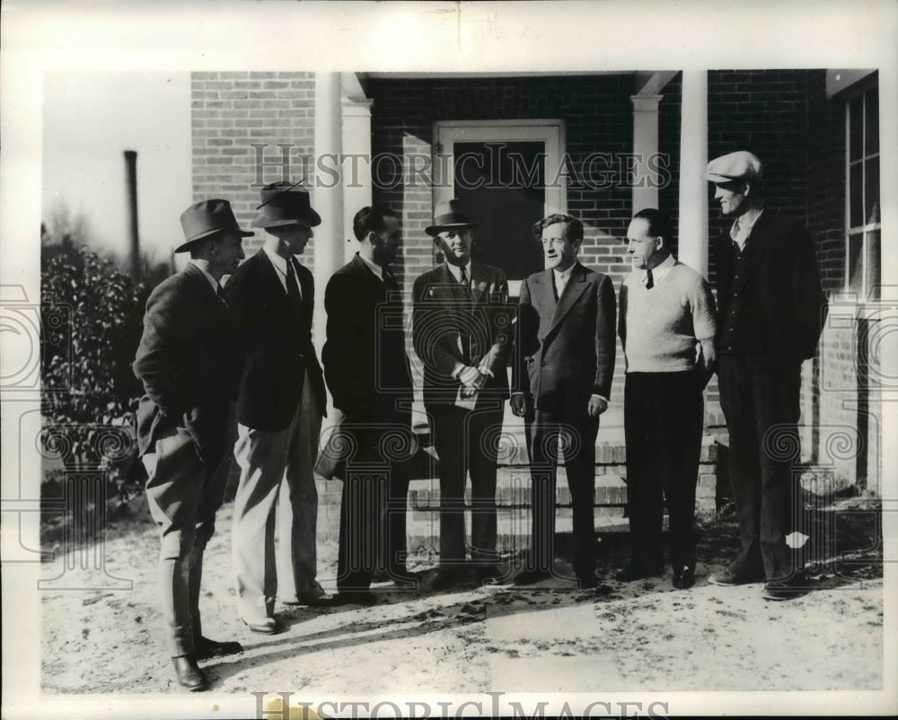 1935 Press Photo Investigation of Hotel Heiress Found Dead of Carbon Monoxide