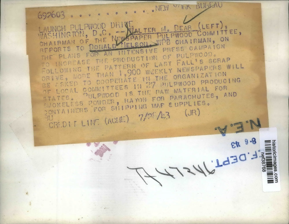 1943 Press Photo Donald Nelson WPB Chairman and Walter Dear of Newspaper Pulwood