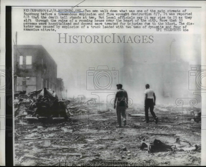 Load image into Gallery viewer, Press Photo Roseburg, Oregon After Explosion &amp; Fire - nef38846
