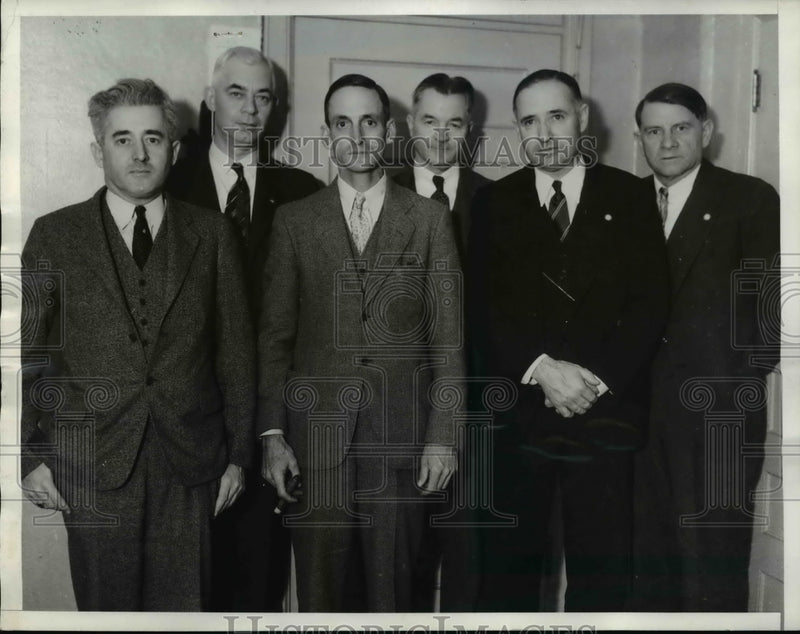 Load image into Gallery viewer, 1934 Press Photo Brotherhood of Railroad Trainmen Executives in Los Angeles
