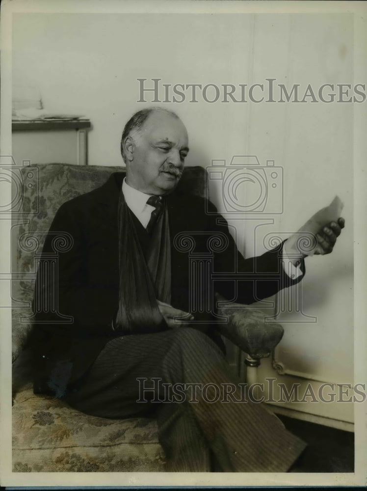 1926 Press Photo Charles Curtis in Chicago Hotel Room - nef39107