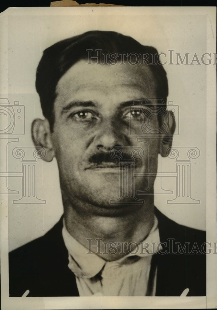 1931 Press Photo Otto Bardo of N.Y. dig hole through jail wall to escape