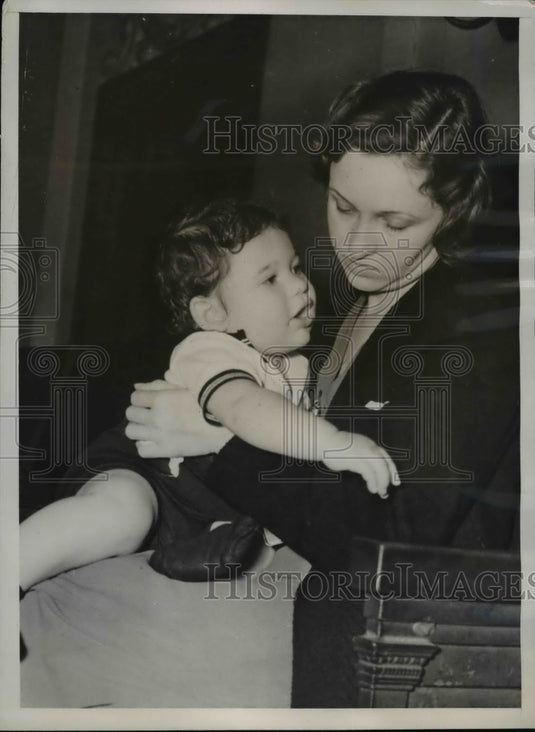 1940 Press Photo Ms.Leo Moore file for damage under promise of marriage