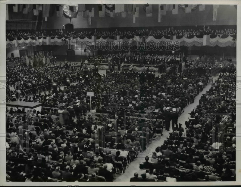 Load image into Gallery viewer, 1939 Press Photo Ten Thousand People gather to hear Hoover and other notables
