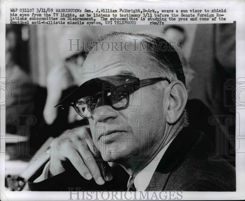 Load image into Gallery viewer, 1969 Press Photo J William Fullbright Wears Sun Visor in Senate Subcommittee
