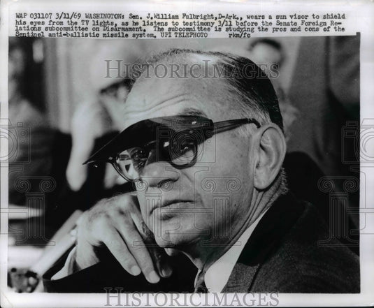 1969 Press Photo J William Fullbright Wears Sun Visor in Senate Subcommittee