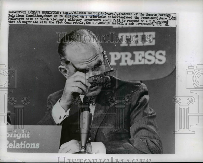 Load image into Gallery viewer, 1967 Press Photo Senator William Fulbright in Meet the Press TV Interview
