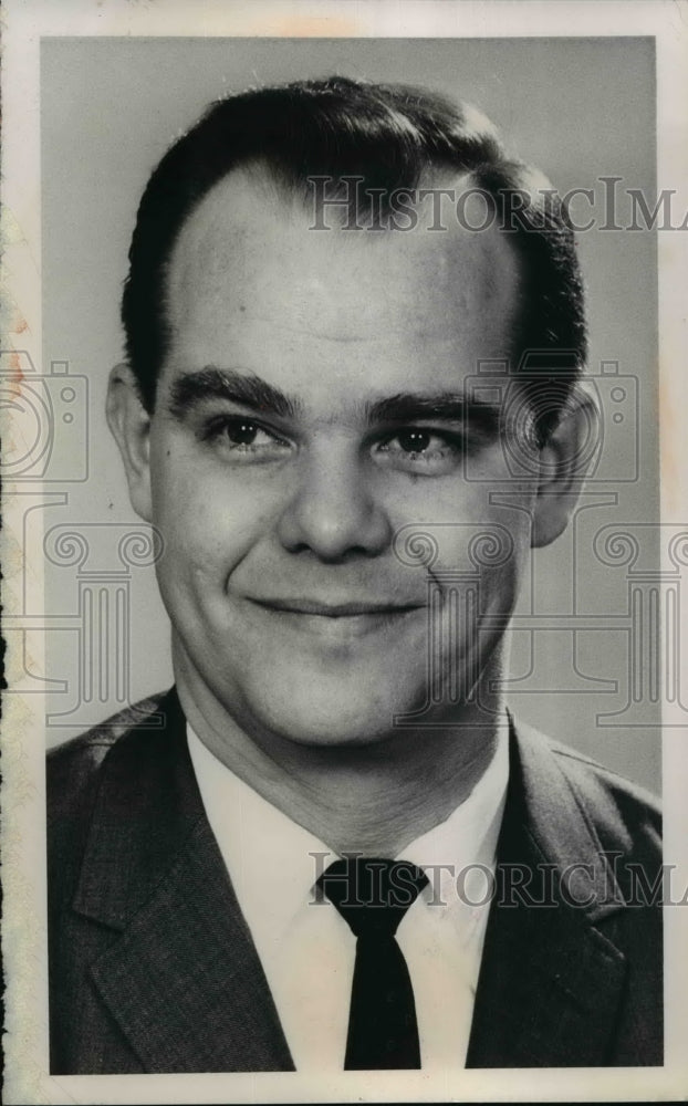 1962 Press Photo Joseph Karakul Realty Broker with Rich Realty Company