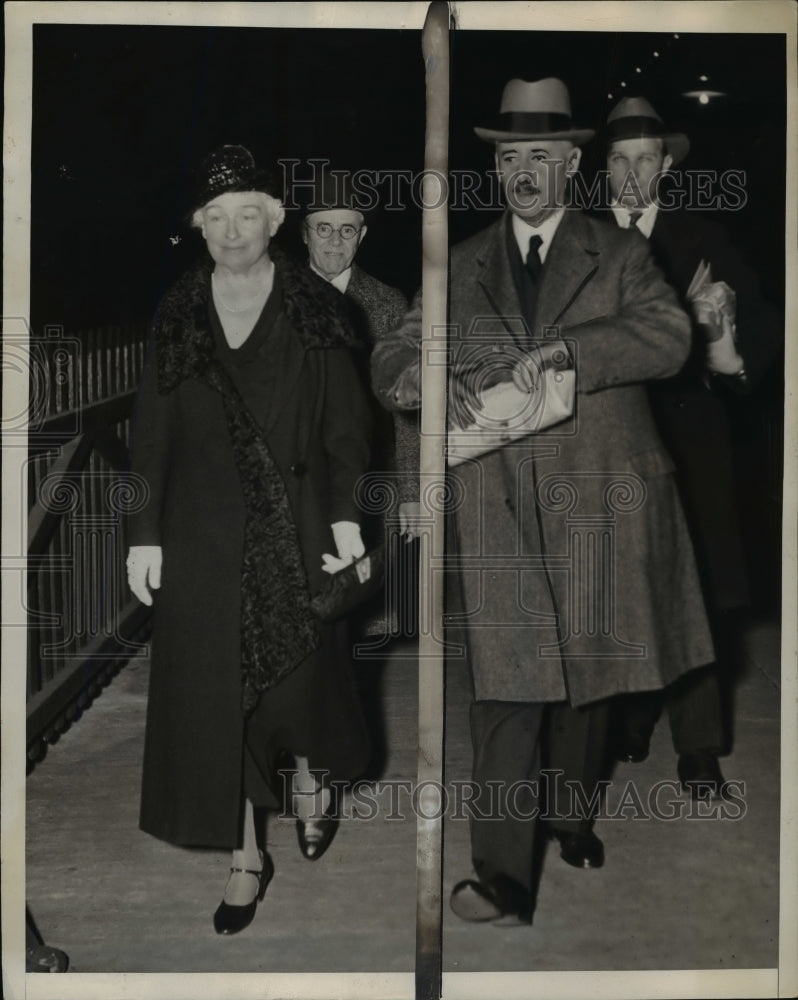 1932 Press Photo Secretary of State Stimson Sails on S.S. Ile De France