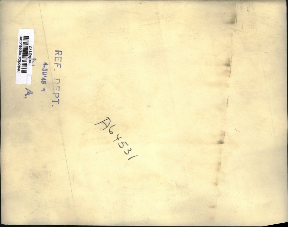 1946 Press Photo William E Hess & Charles H Eiston Against Wall - nef40172