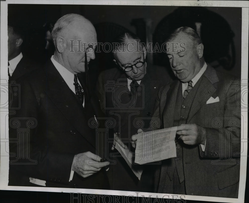 1935 Press Photo R.R. Creager wih Davis I.Reud and Walter Edge at GOP Meeting