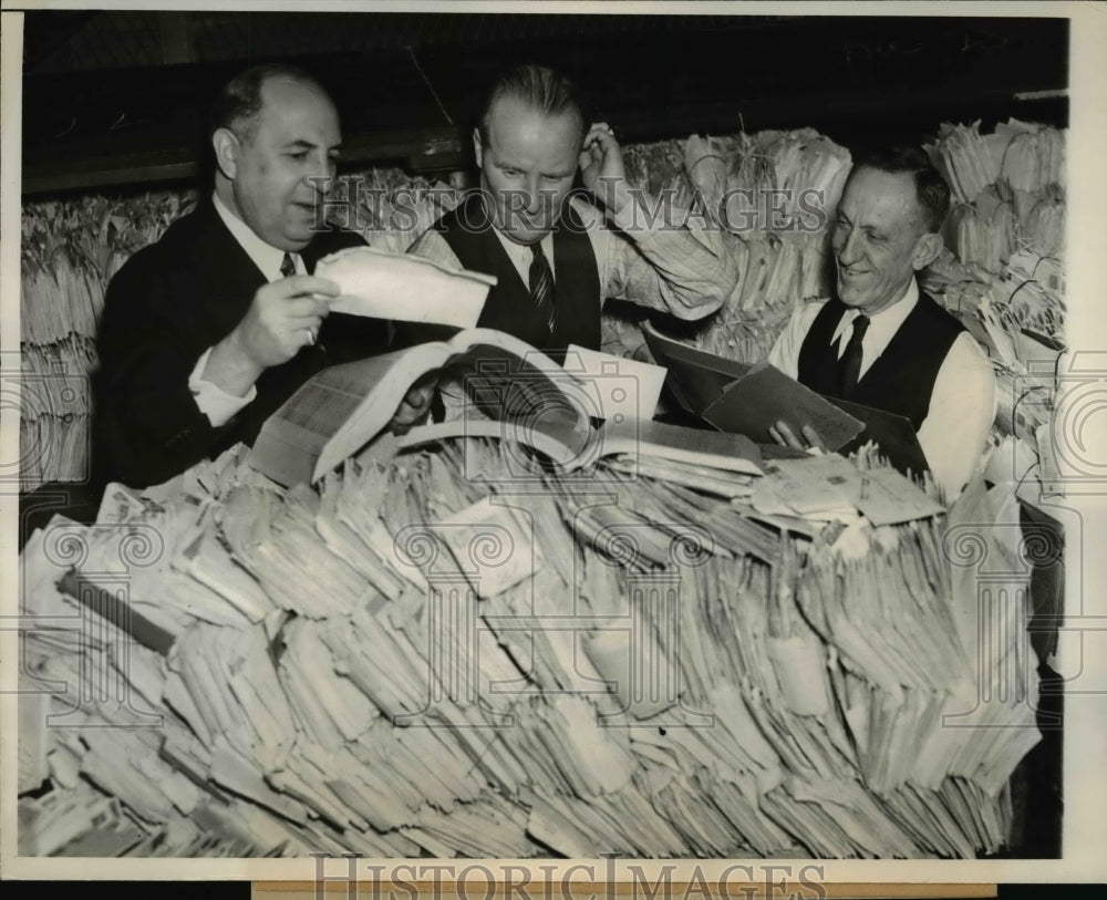 1936 Press Photo Postmaster Albert Goldman of NY, Thomas Keyes & I Duyer
