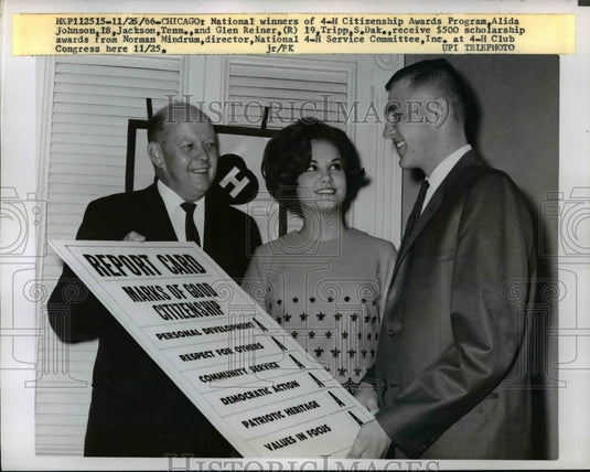 1966 Press Photo National Winners of 4-H Citizenship Awards Program - nef40386