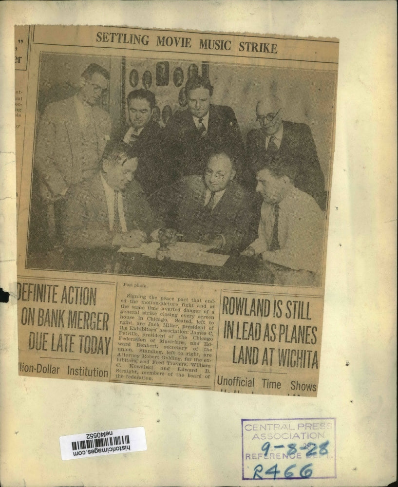1928 Press Photo Motion Picture Strike Peace Pact Signed by Officials