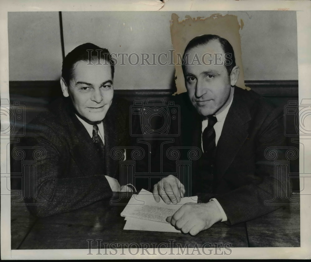 1940 Press Photo Irving Potash, Right, Arrested for Deportation- Historic Images