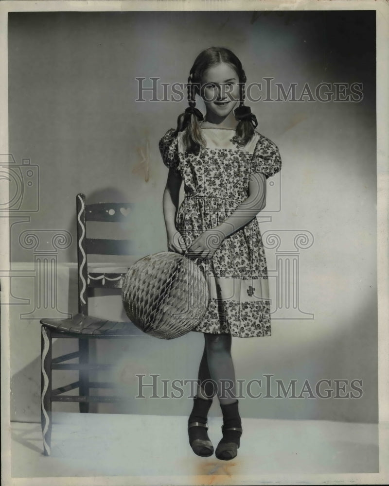 1945 Press Photo Inna Kiseleve, Daughter of Soviet Consul General in New York