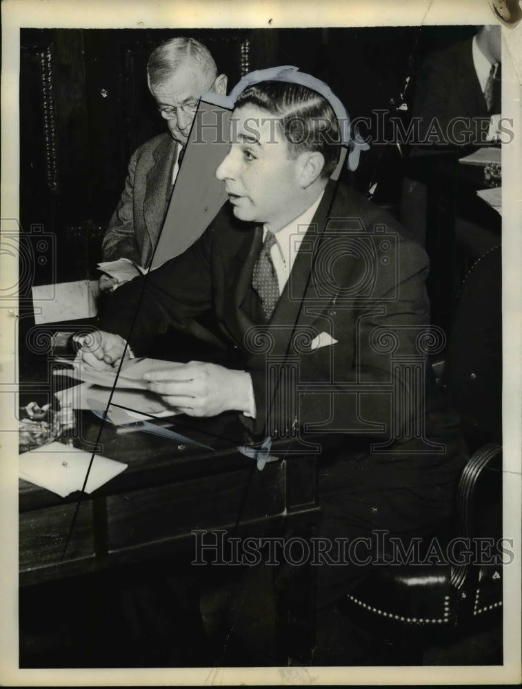 Load image into Gallery viewer, 1934 Press Photo Sol A. Rosenblatt at Senate Munitions Hearing - nef40711
