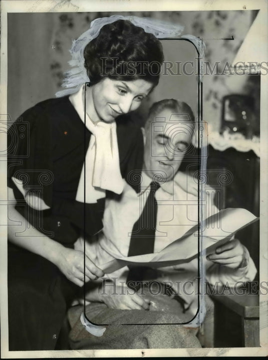 Press Photo Mrs. Elizabeth Vay succeeds in obtaining freedom for former husband