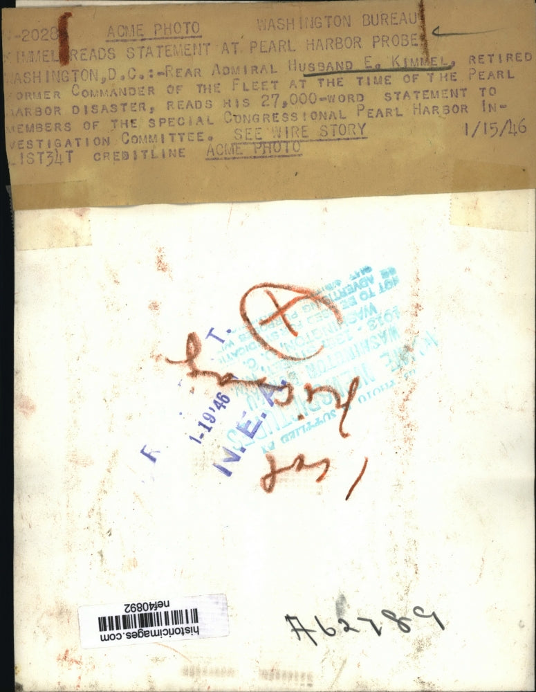 1946 Press Photo R/Adm.Husband E.Kimmel reads statement at Pearl Harbor Probe