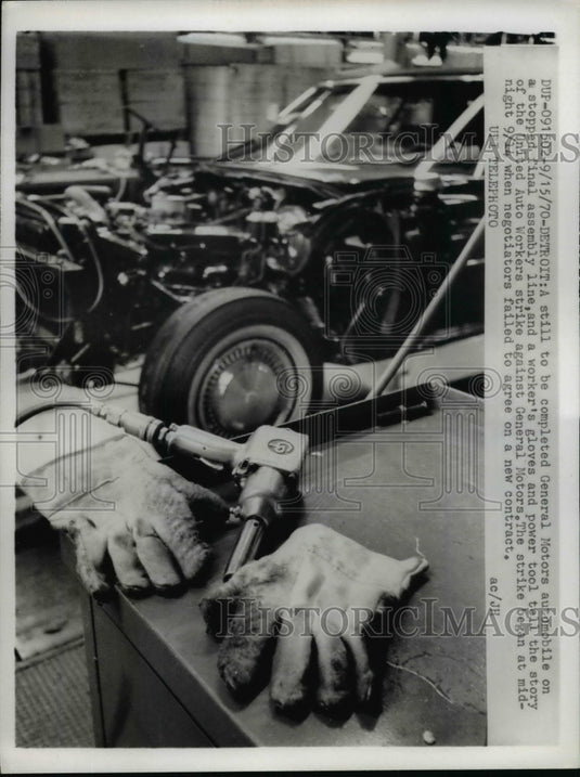 1970 Press Photo General Motors Car/Automobile on Assembly Line, Detroit
