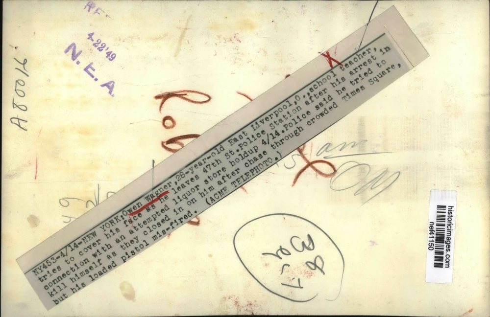 1949 Press Photo Owen Wagner As He Leaves Police Station After Arrest in Holdup