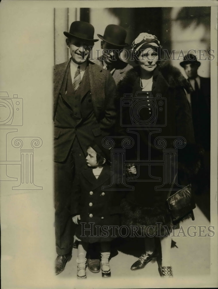1937 Press Photo Princess Elaine de Lippe-Lipski, M.L. Carmaly at New York Court