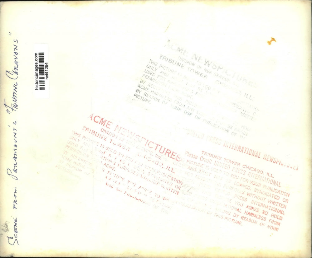 Press Photo Scene from Paramount's "Fighting Caravans" - nef41294