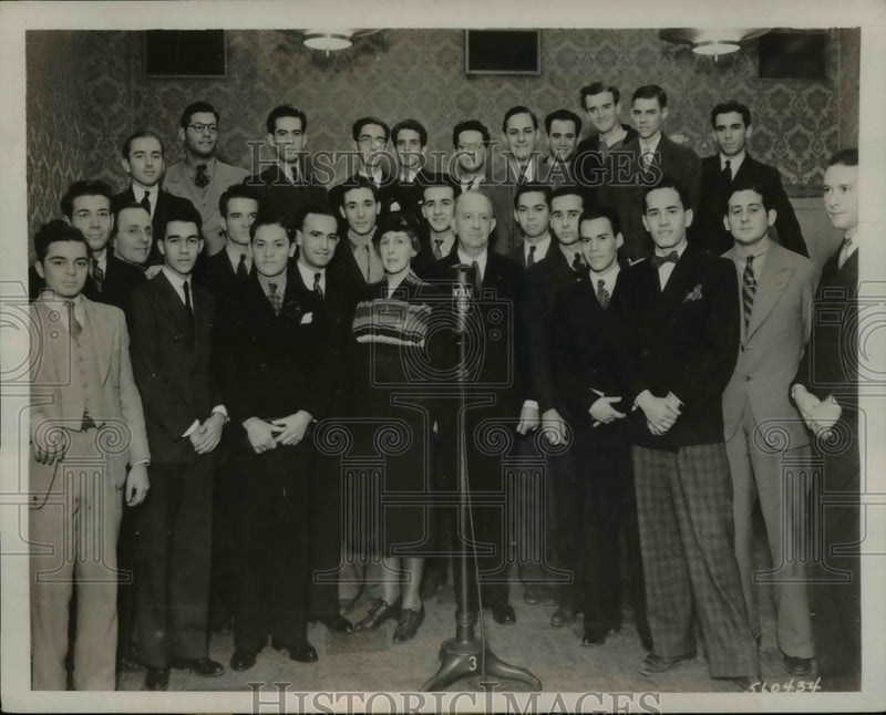 Load image into Gallery viewer, 1937 Press Photo Latin-American Students at Renssalaer Polytechnic Institute
