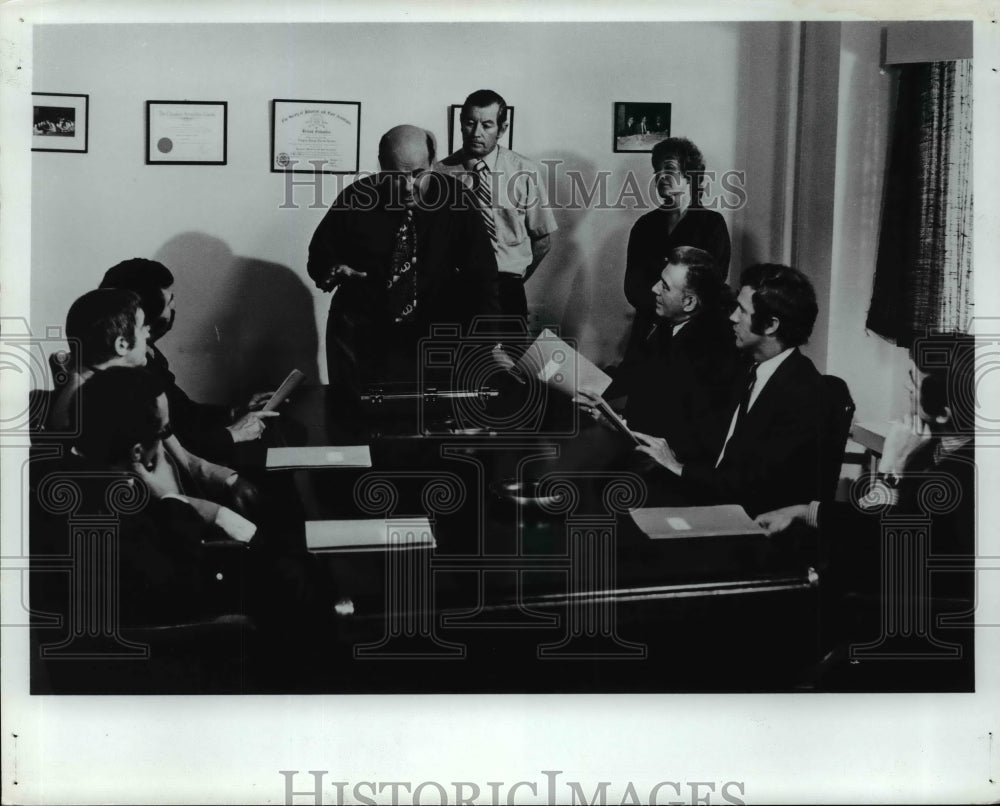 Press Photo Unidentified Group - nef41370