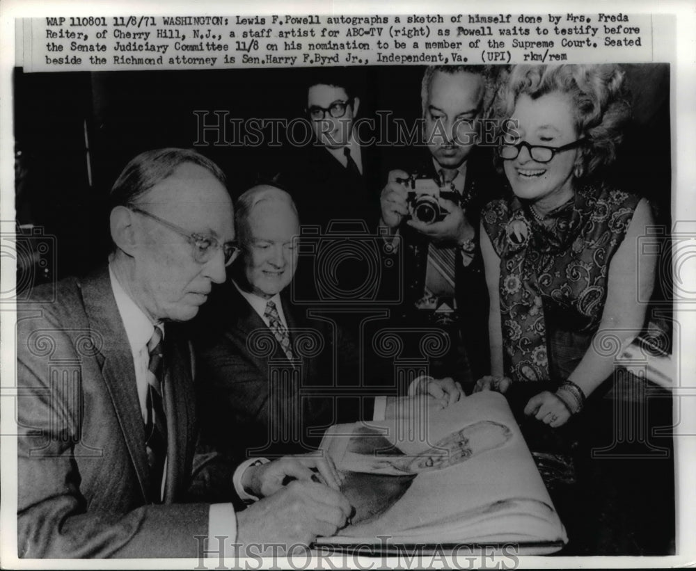 1971 Press Photo Lewis Powell Autographs Sketch of Himself Done at Senate Commit