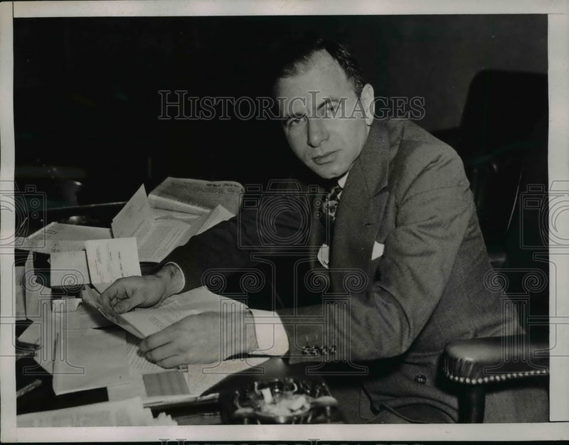 Load image into Gallery viewer, 1937 Press Photo Norman C. Norman - nef41965
