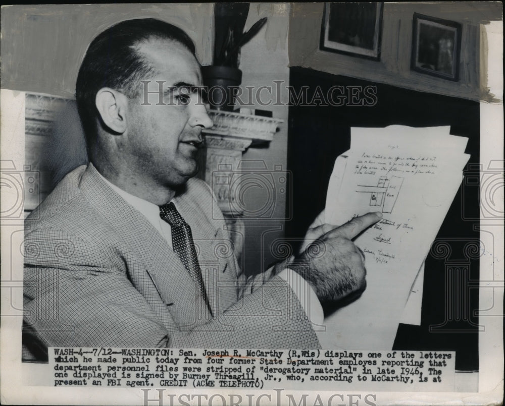 1950 Press Photo Joseph McCarthy Holding Reports, Washington, D.C. - nef42013