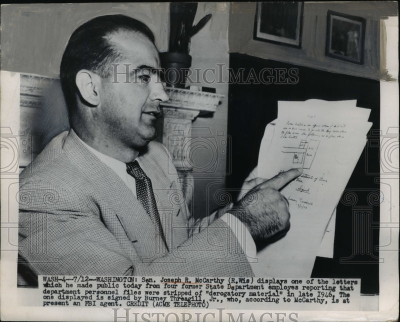 Load image into Gallery viewer, 1950 Press Photo Joseph McCarthy Holding Reports, Washington, D.C. - nef42013
