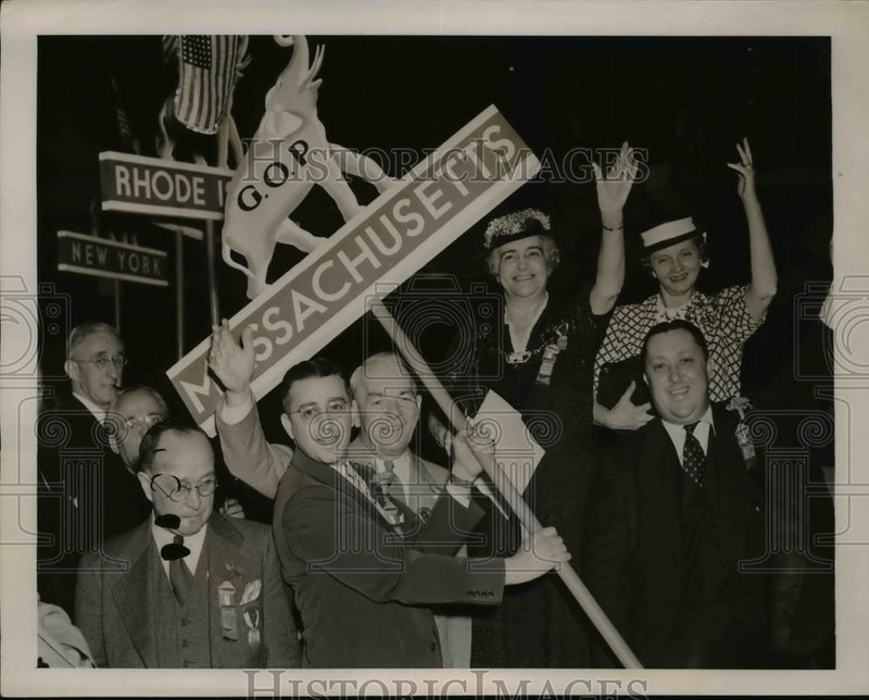 Load image into Gallery viewer, 1940 Press Photo Massachusetts Delegation Fred Willis, Hugh Cress, Fred Dodge
