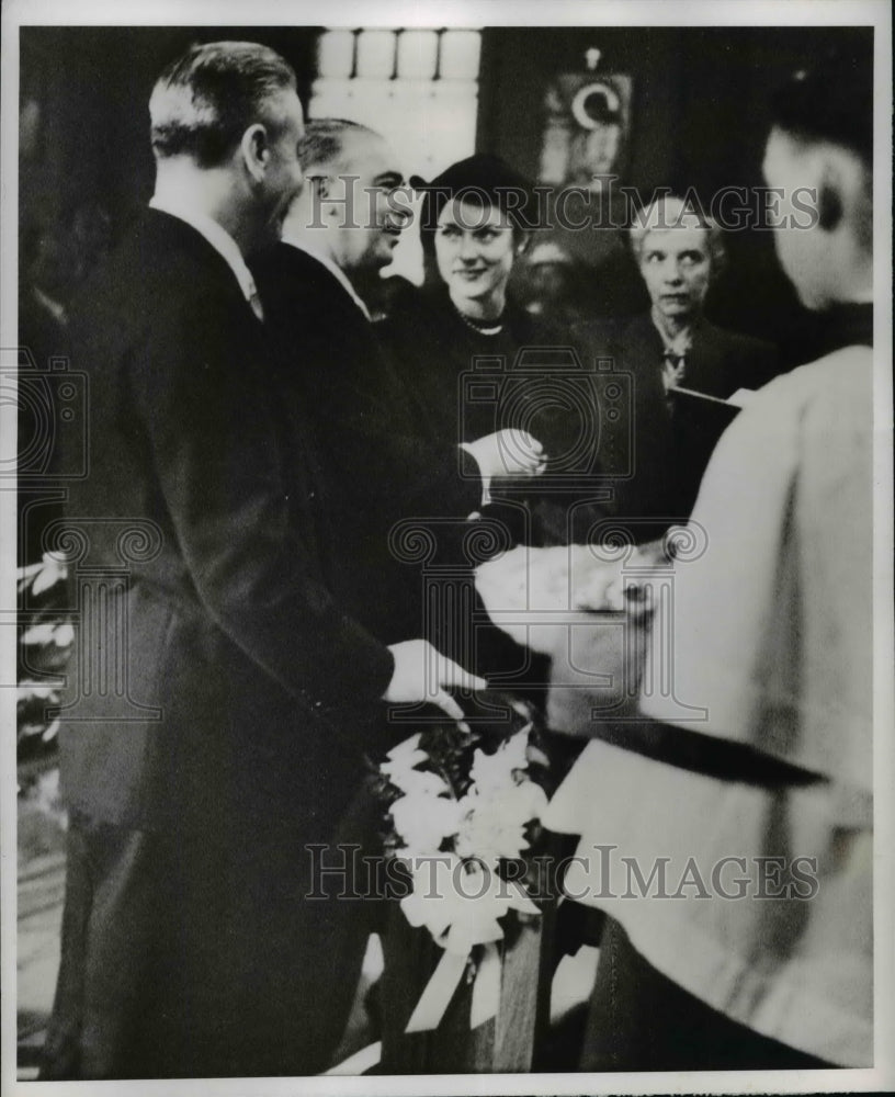 1949 Press Photo William O'Dwyer & Wife During Wedding - nef42106