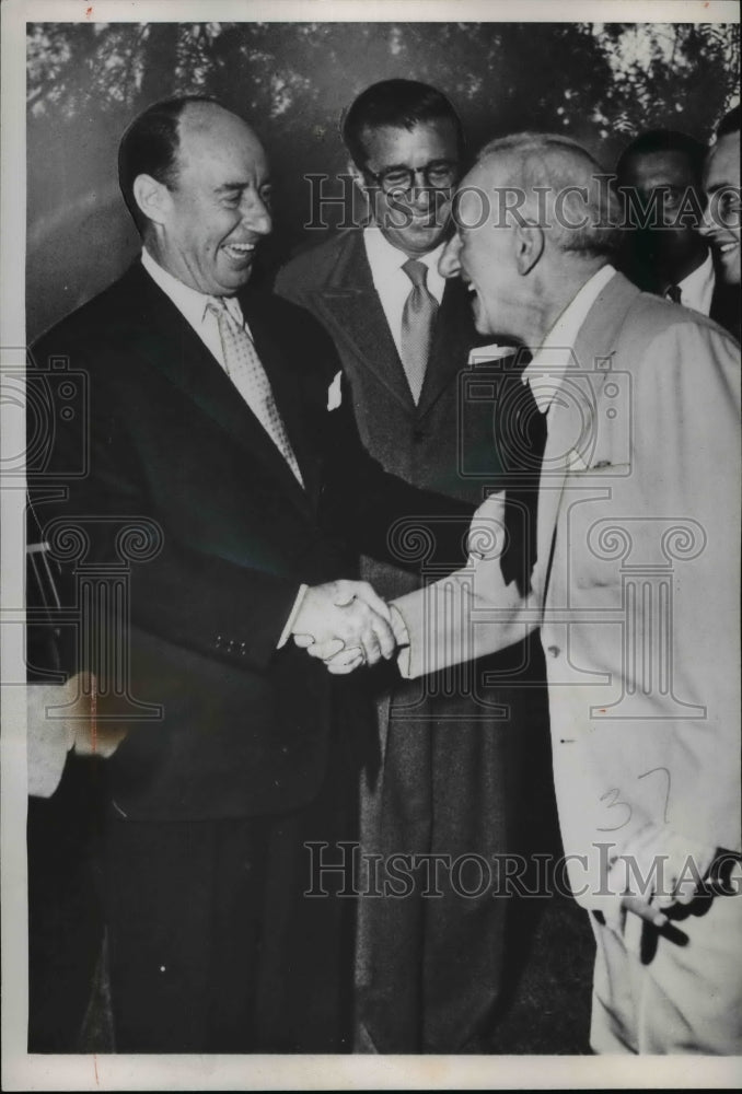 1952 Press Photo Adlai Stevenson and Jimmy Durante in Hollywood - nef42131
