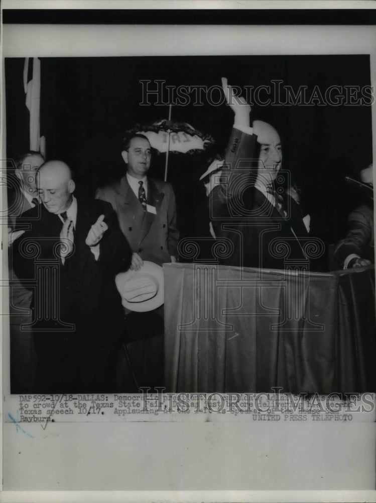 1952 Press Photo Adlai Stevenson waves to crowd at Texas State Fair - nef42135