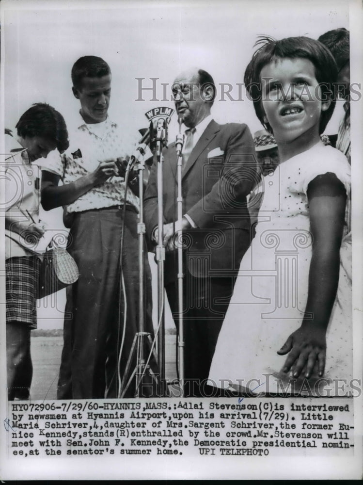 1960 Press Photo Adlai Stevenson interviewed at Hyannis Airport Mass.